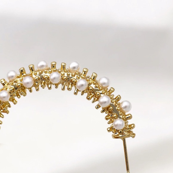 Elegant Gold Plated Pearl Hoop Earrings - Picture 5 of 5